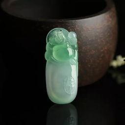 翡翠吃瓜富婆,揭秘富婆的奢华生活与时尚品味