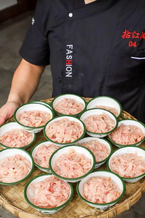 成都供电局吃瓜,吃瓜群众眼中的电力守护者