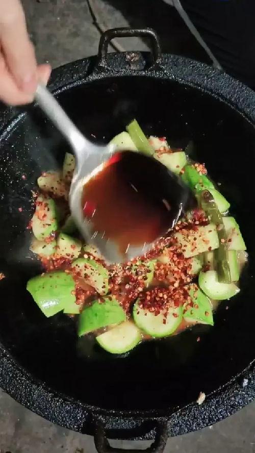 我在贵州吃瓜,吃瓜乐趣多，风味独具一格