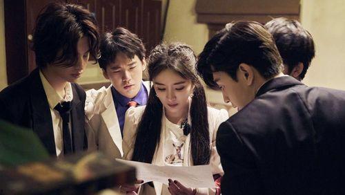 娱乐吃瓜邓伦,娱乐圈的瓜田，他如何成为焦点？