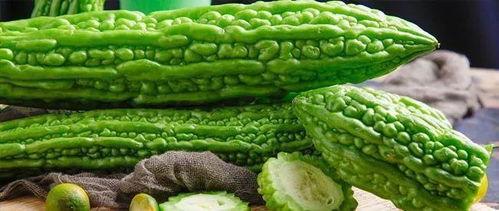 带客户按摩吃瓜,带客户享受舒适按摩与夏日清凉瓜果时光