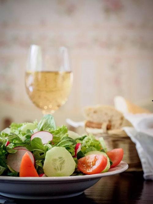 贝法吃瓜,揭秘娱乐圈的甜蜜与苦涩