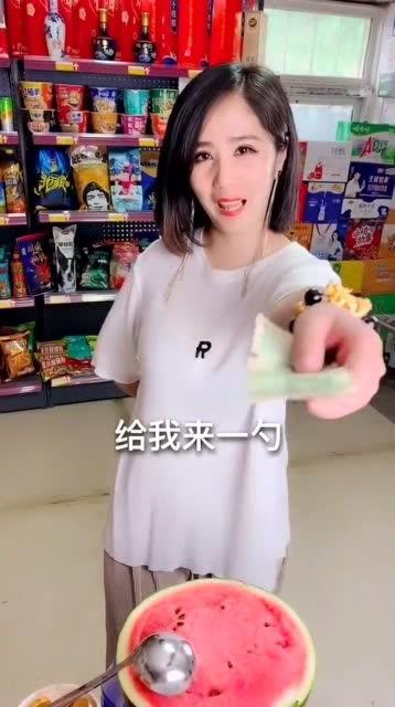 有没有美女吃瓜,揭秘娱乐圈的甜蜜与苦涩