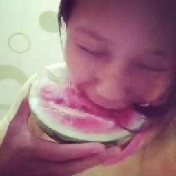 吃瓜肚子咕噜叫视频,吃瓜群众的欢乐时光