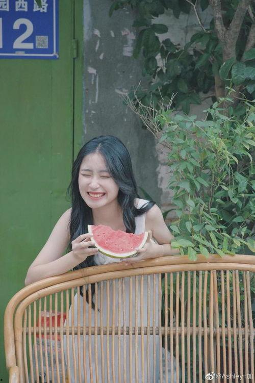 最近约拍吃瓜,揭秘网红美食背后的故事