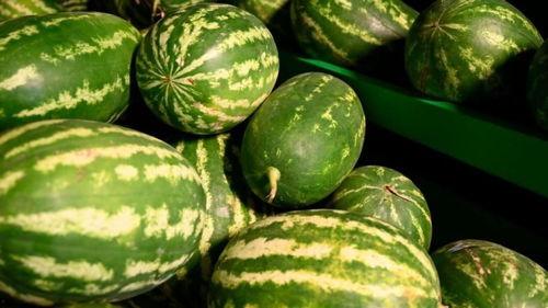 苏州农行吃瓜事件,一场意外的“瓜”界风波