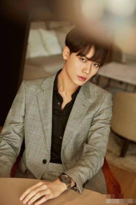 林彦俊大号吃瓜